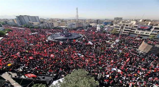 حضور جمعیت عظیم مردم در تهران در تشییع رهبر شهید انقلاب