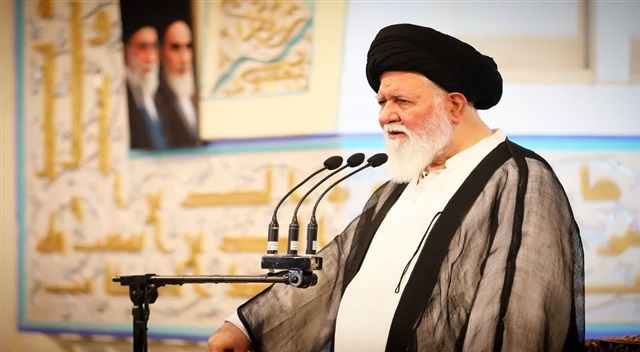 مقاومت و مبارزه، راهبرد اصلی انقلاب اسلامی است/ حضور مردم، معادلات جهانی جنگ را برهم زد